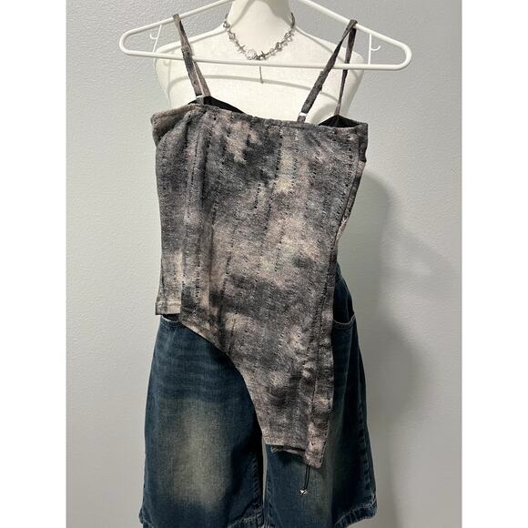 **NEW Korean Y2K Slanted Cut Tank Top - Picture 2 of 6